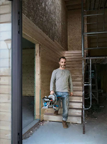 Bosch Professional GCM 216 սեղանի սղոց