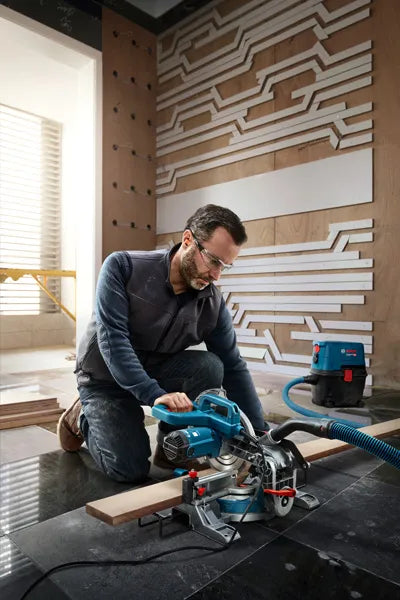 Bosch Professional GCM 216 սեղանի սղոց